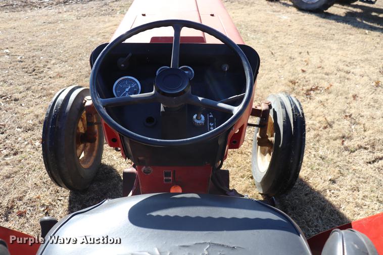 image for item EC9408 International 584 tractor