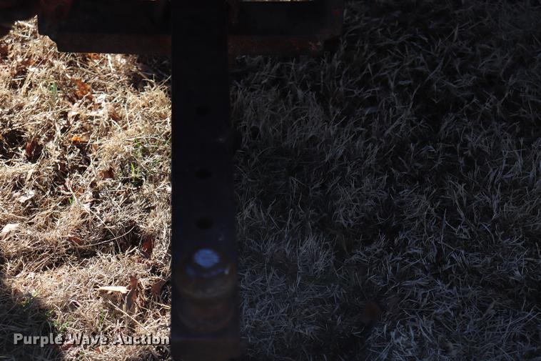 image for item EC9408 International 584 tractor