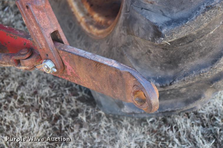 image for item EC9408 International 584 tractor