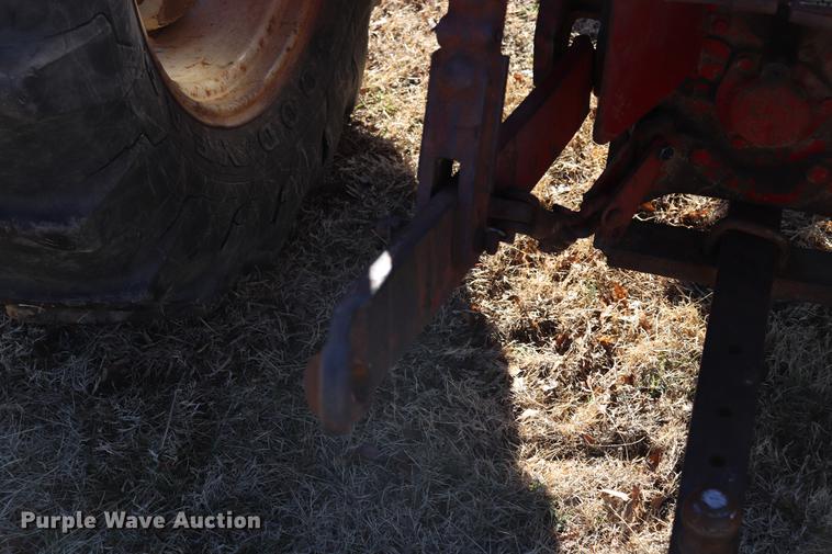 image for item EC9408 International 584 tractor