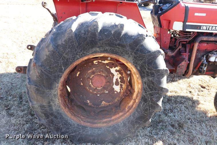 image for item EC9408 International 584 tractor