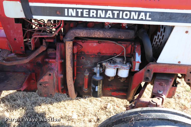 image for item EC9408 International 584 tractor
