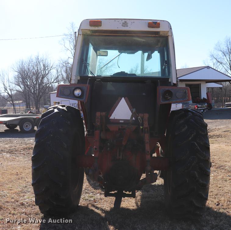 image for item EC9409 International 886 tractor