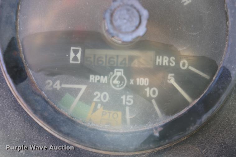 image for item EC9409 International 886 tractor