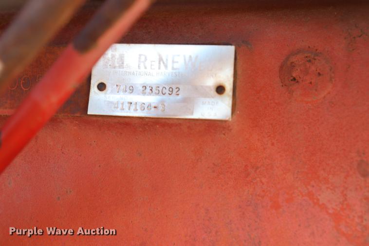 image for item EC9409 International 886 tractor