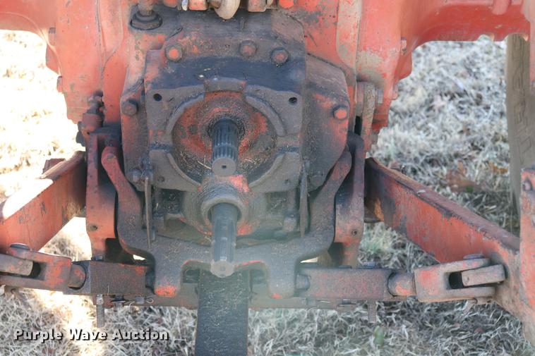 image for item EC9409 International 886 tractor
