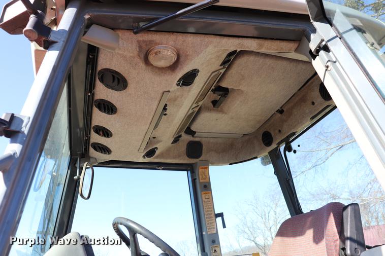 image for item EC9410 Massey Ferguson 4243 tractor