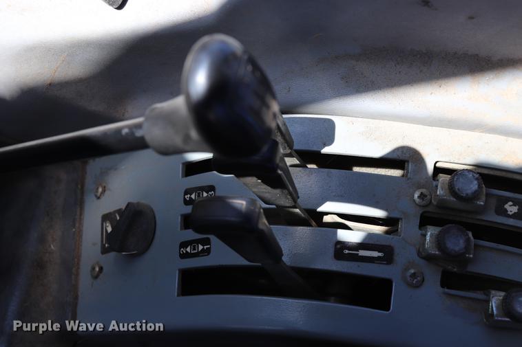 image for item EC9410 Massey Ferguson 4243 tractor