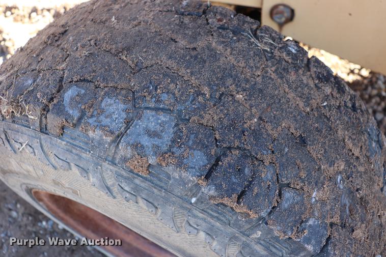 image for item EC9412 Ford 445A tractor