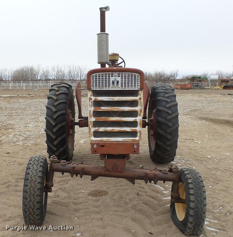 image for item EC9631 International 460 tractor