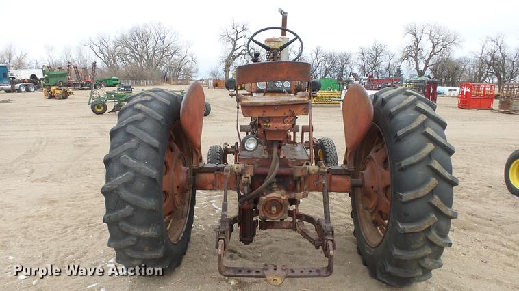 image for item EC9631 International 460 tractor