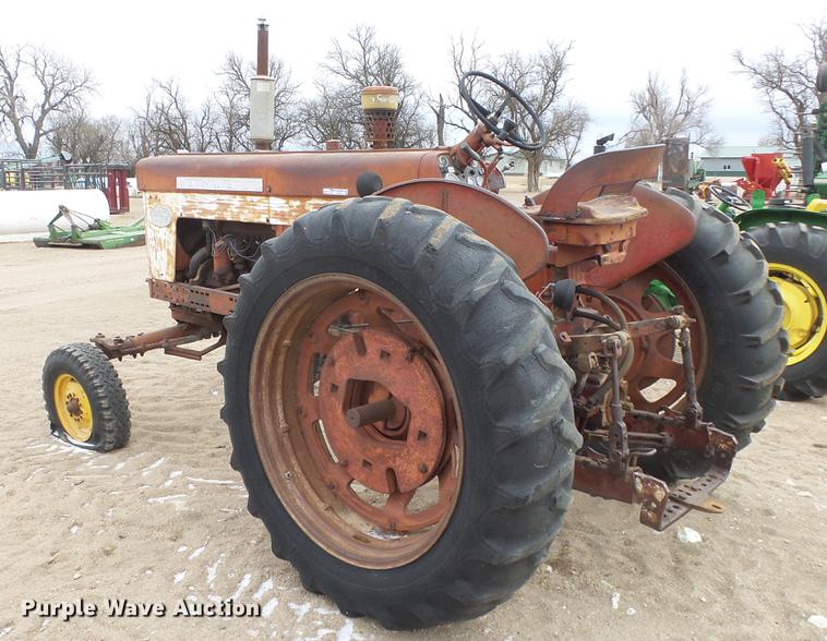 image for item EC9631 International 460 tractor