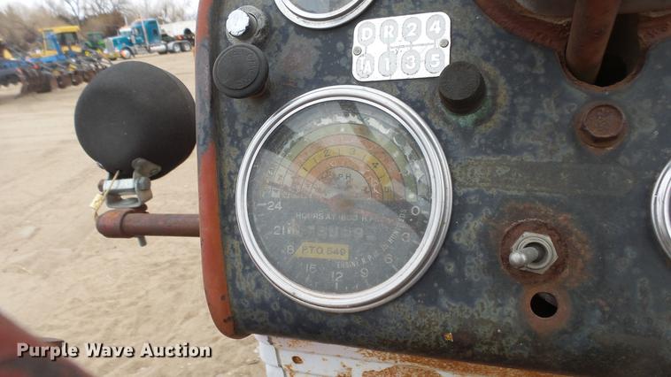 image for item EC9631 International 460 tractor