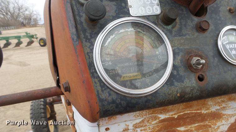 image for item EC9631 International 460 tractor