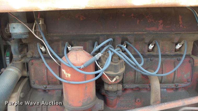 image for item EC9631 International 460 tractor