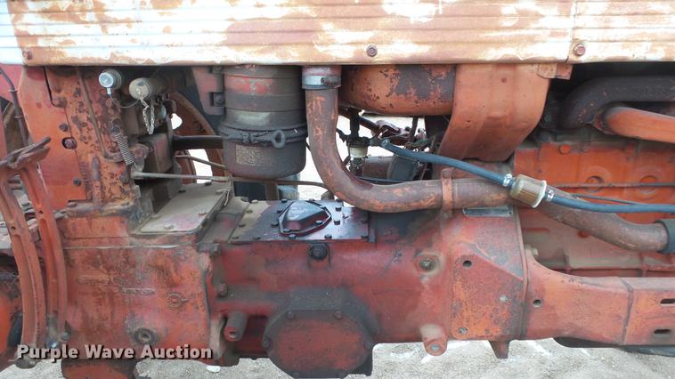 image for item EC9631 International 460 tractor