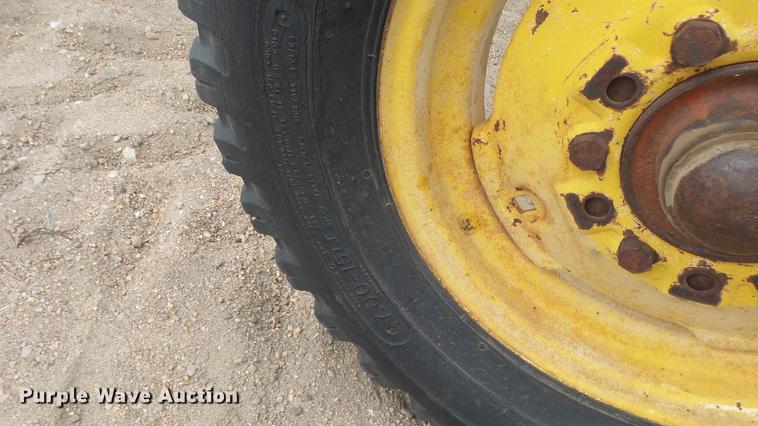 image for item EC9631 International 460 tractor