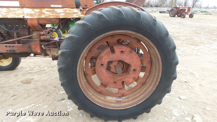 image for item EC9631 International 460 tractor