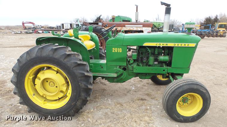 image for item EC9632 John Deere 2010 tractor