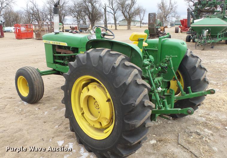 image for item EC9632 John Deere 2010 tractor