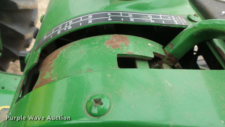 image for item EC9632 John Deere 2010 tractor