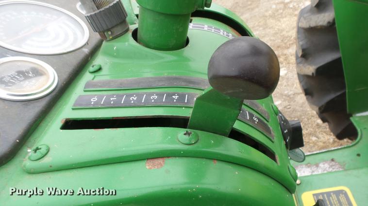 image for item EC9632 John Deere 2010 tractor