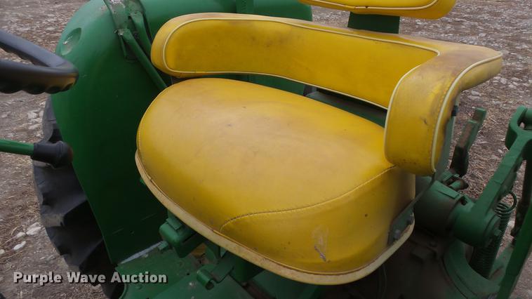 image for item EC9632 John Deere 2010 tractor