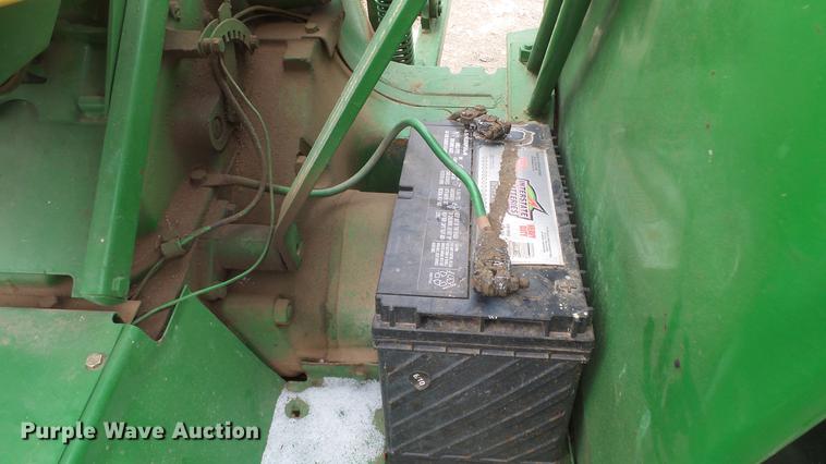 image for item EC9632 John Deere 2010 tractor