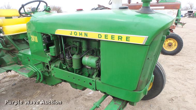 image for item EC9632 John Deere 2010 tractor