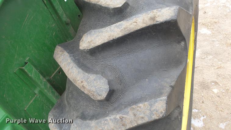 image for item EC9632 John Deere 2010 tractor