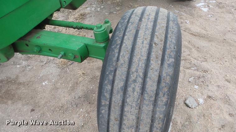 image for item EC9632 John Deere 2010 tractor