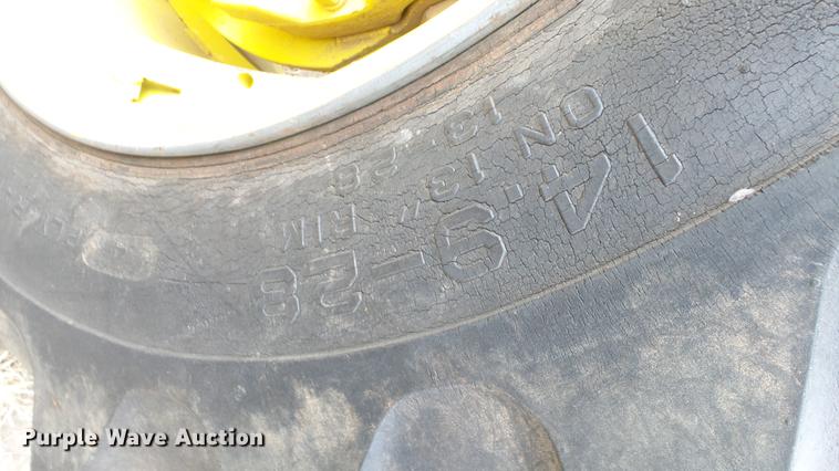 image for item EC9632 John Deere 2010 tractor