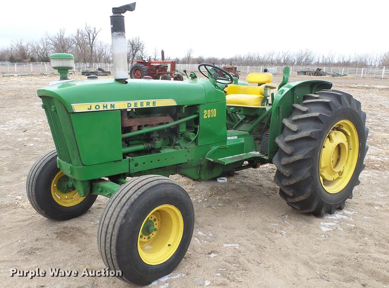 image for item EC9632 John Deere 2010 tractor