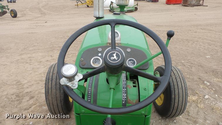 image for item EC9632 John Deere 2010 tractor