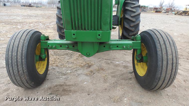 image for item EC9632 John Deere 2010 tractor