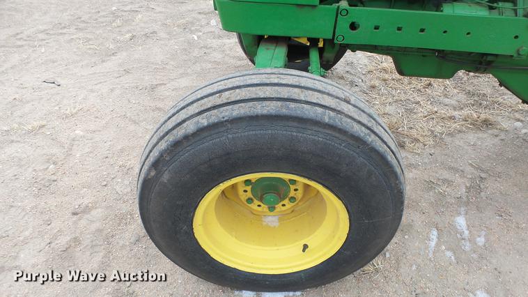 image for item EC9632 John Deere 2010 tractor