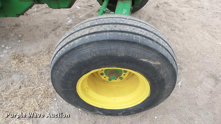 image for item EC9632 John Deere 2010 tractor