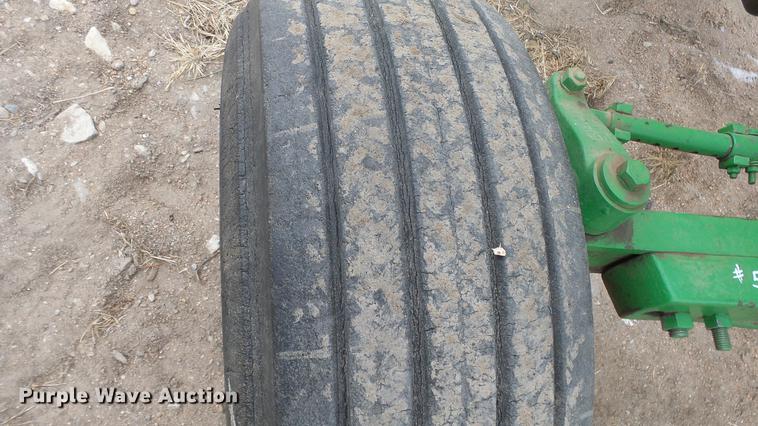 image for item EC9632 John Deere 2010 tractor