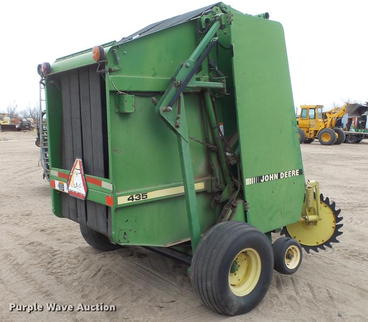 image for item EC9650 John Deere 435 round baler