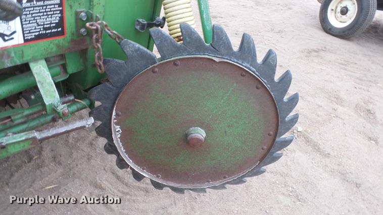 image for item EC9650 John Deere 435 round baler