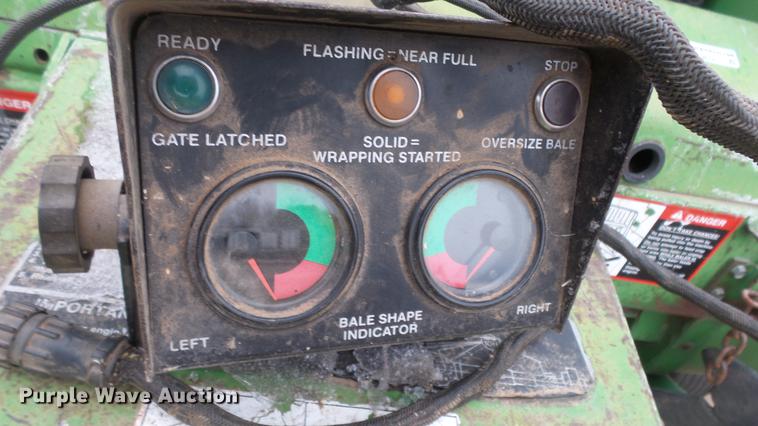 image for item EC9650 John Deere 435 round baler