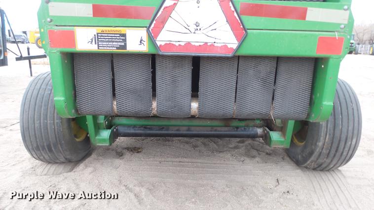 image for item EC9650 John Deere 435 round baler