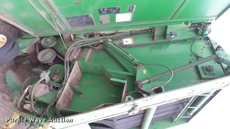 image for item EC9650 John Deere 435 round baler