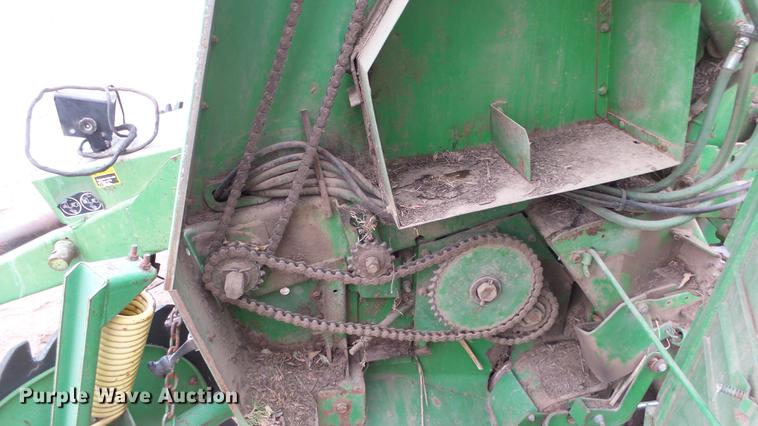image for item EC9650 John Deere 435 round baler