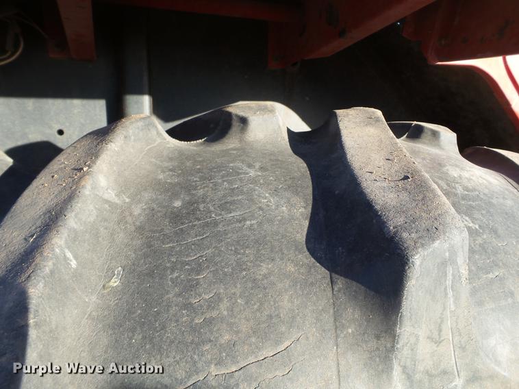 image for item EI9502 1981 International 1486 tractor