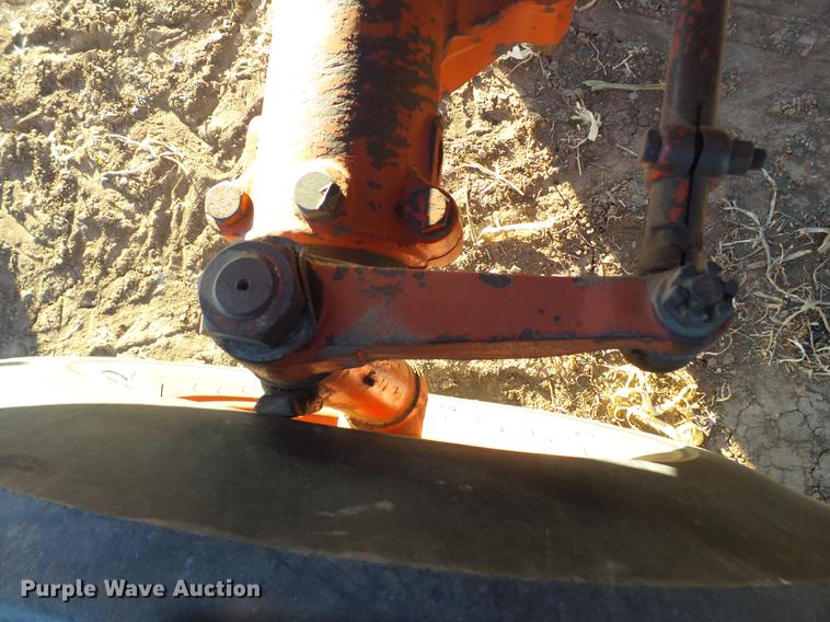 image for item EI9502 1981 International 1486 tractor