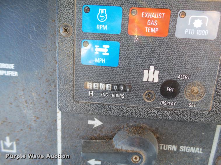 image for item EI9502 1981 International 1486 tractor