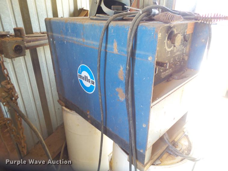 image for item EI9536 Miller Dialarc HF AC/DC arc welder