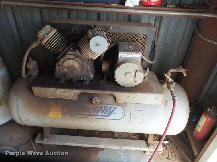 image for item EI9537 Pneuway MSV20 air compressor