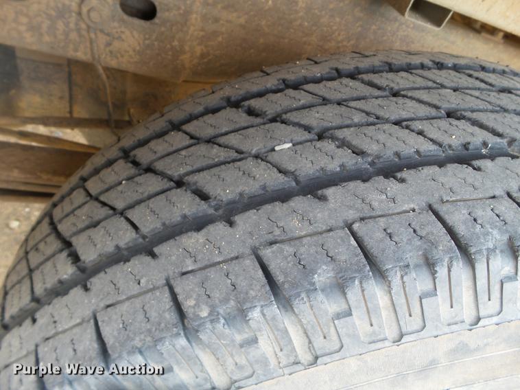 image for item EN9501 2000 Chevrolet Silverado 1500 pickup truck